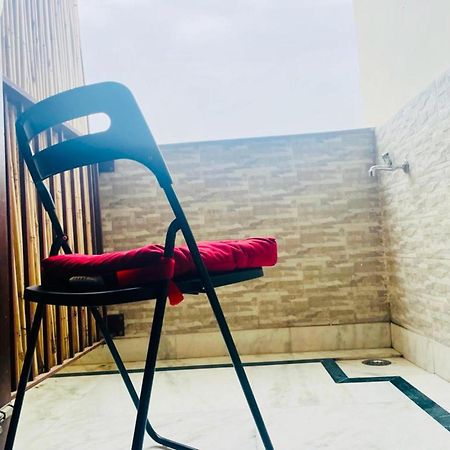 Bluo Studio5 Golf Course Road - Gym, Terrace Garden Gurgaon Exterior foto